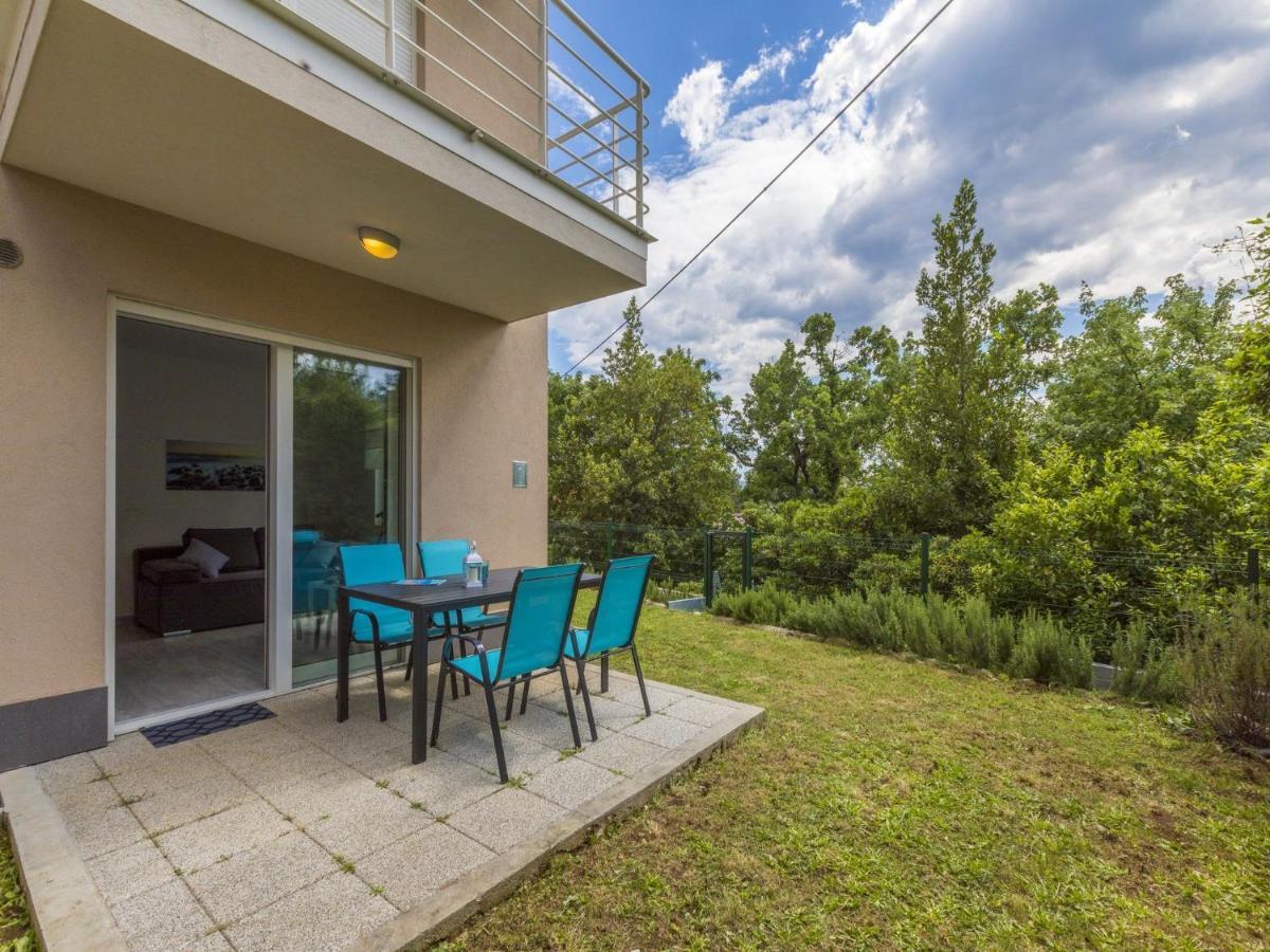 Apartments Mb Crikvenica Buitenkant foto
