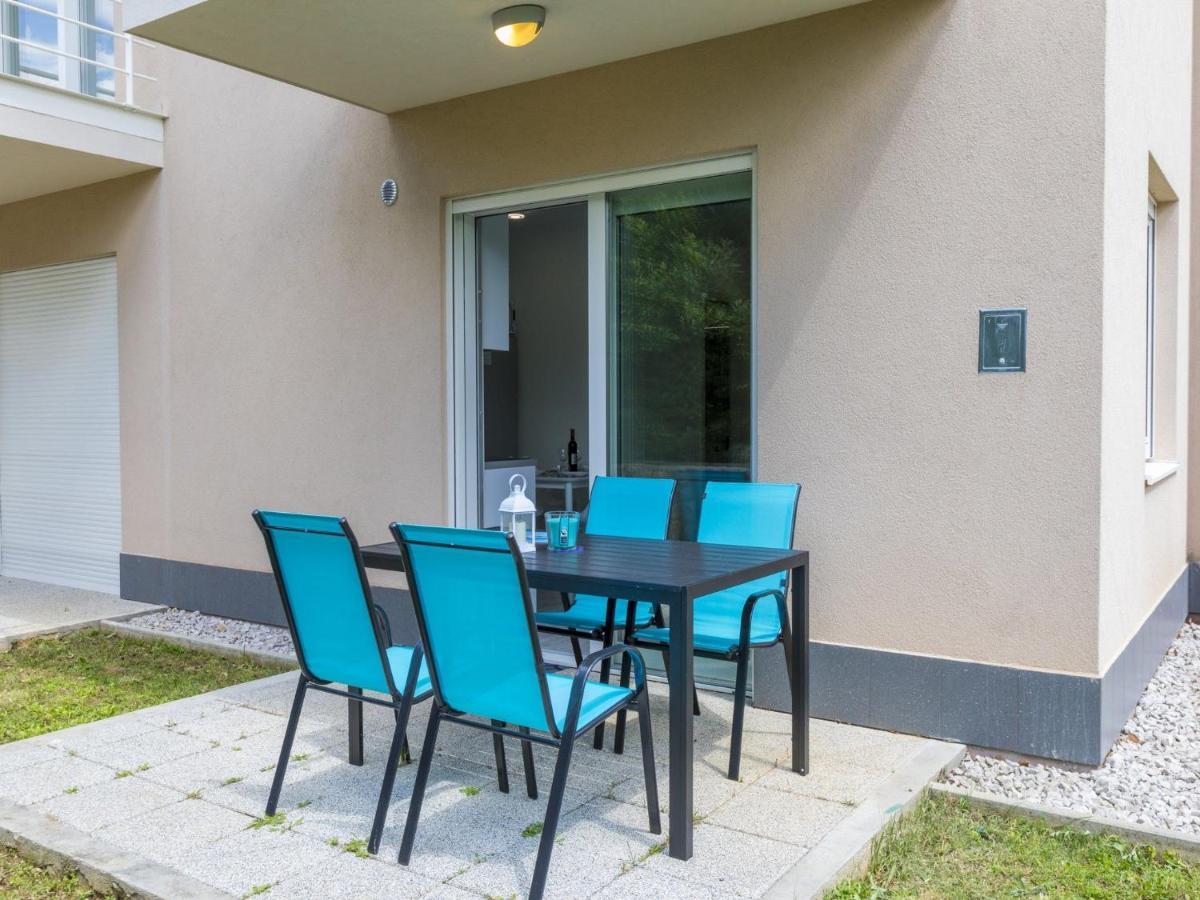 Apartments Mb Crikvenica Buitenkant foto