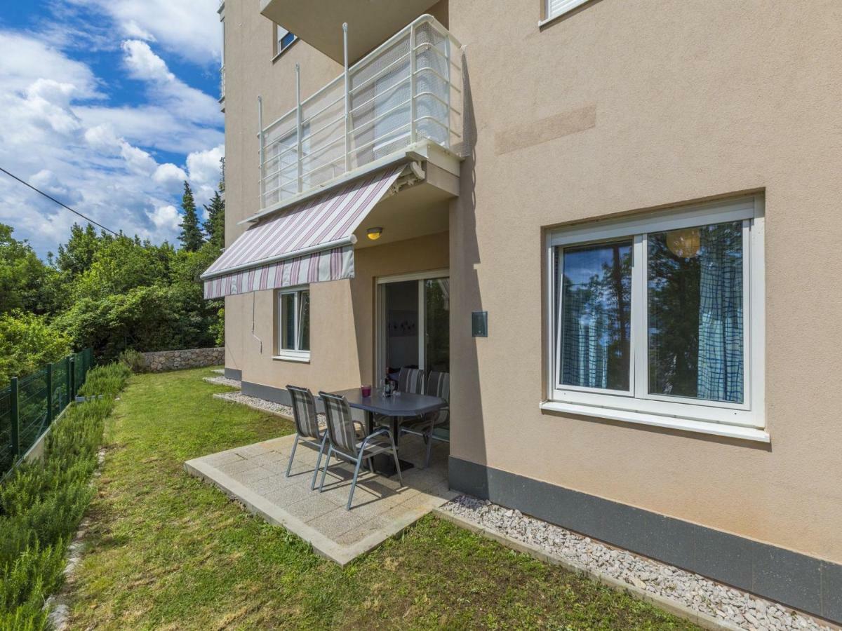 Apartments Mb Crikvenica Buitenkant foto