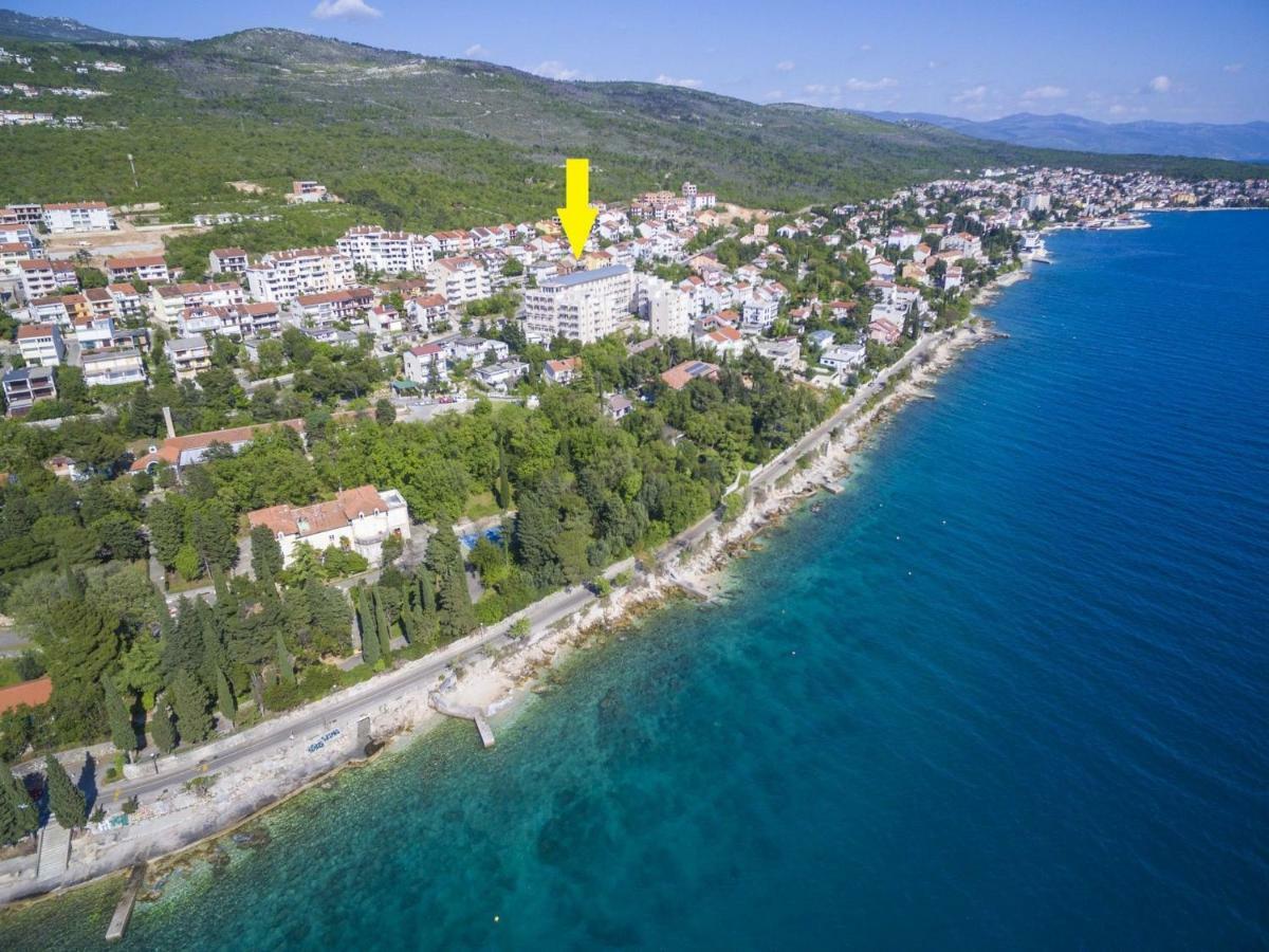 Apartments Mb Crikvenica Buitenkant foto