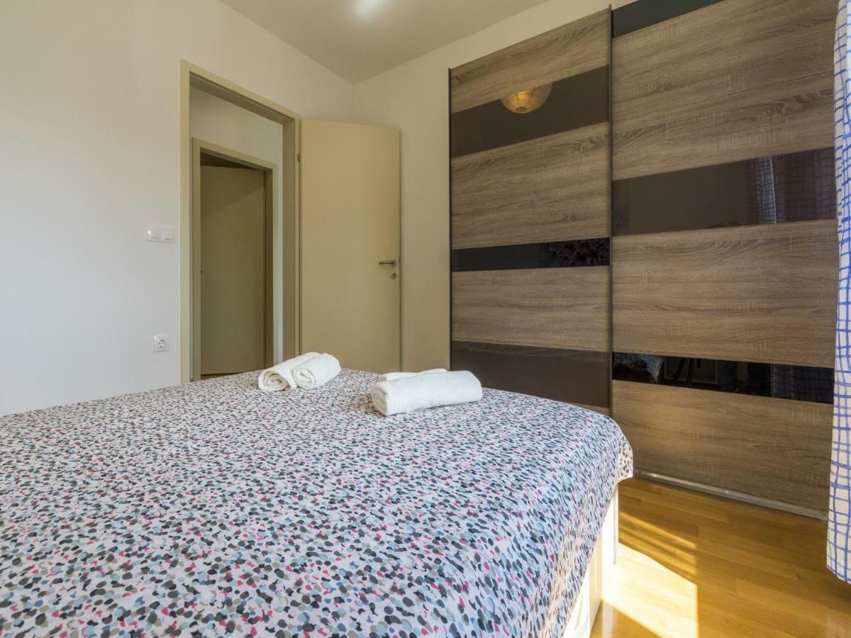 Apartments Mb Crikvenica Buitenkant foto