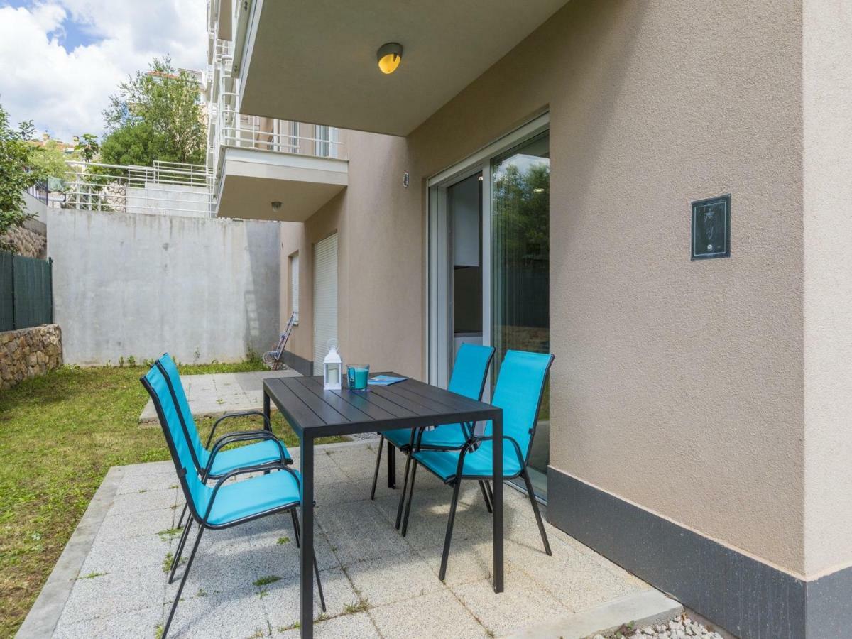 Apartments Mb Crikvenica Buitenkant foto