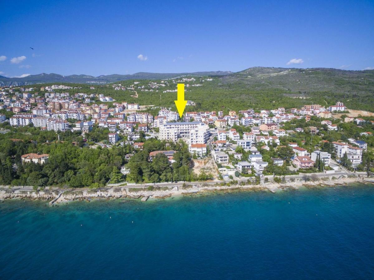 Apartments Mb Crikvenica Buitenkant foto